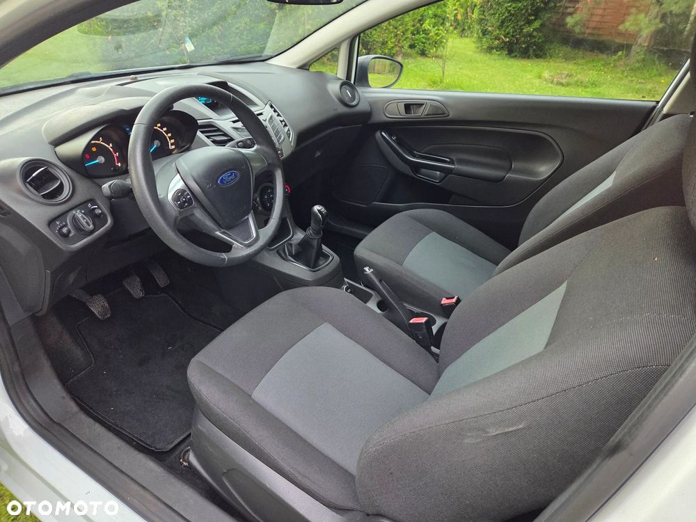Ford Fiesta - 10