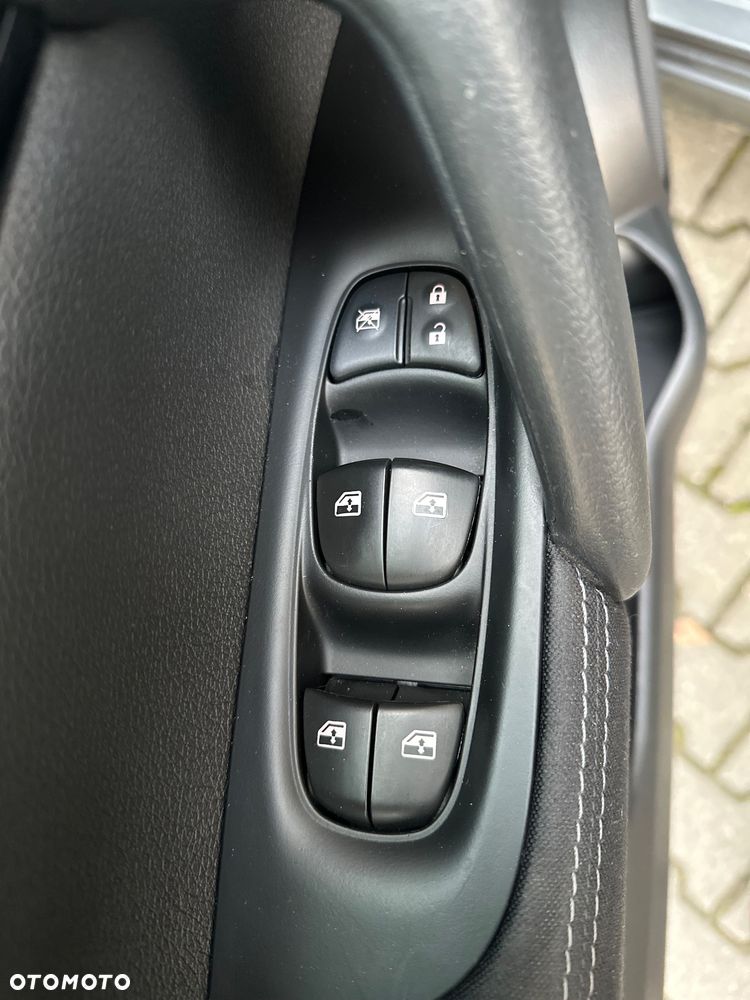 Nissan Qashqai 1.5 dCi Tekna - 9