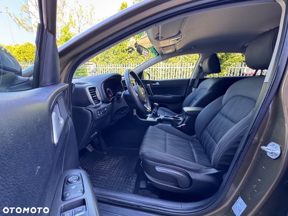 Kia Sportage 1.6 GDI Black Edition 2WD - 22