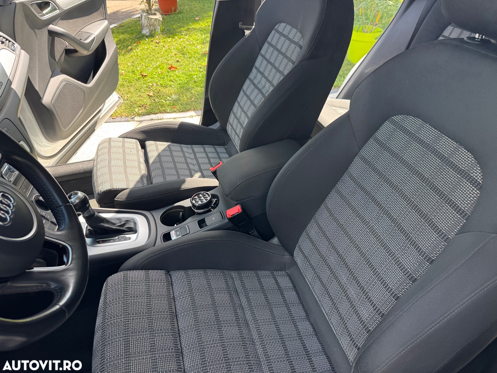 Audi Q3 2.0 TDI Quattro S tronic design - 25