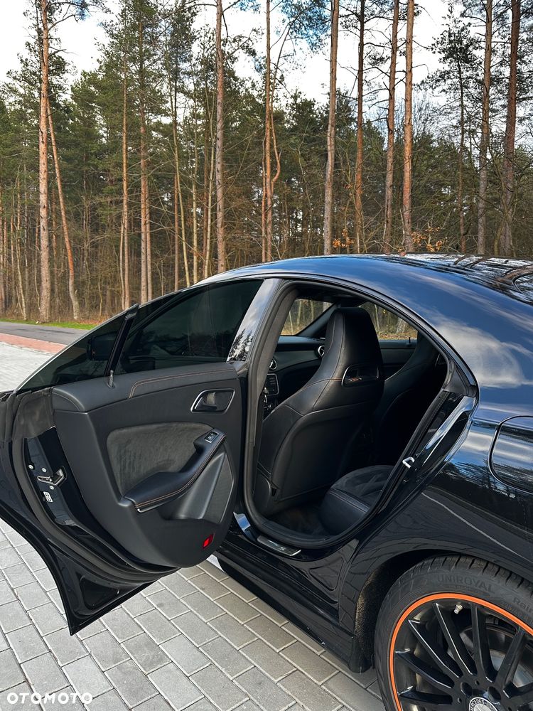 Mercedes-Benz CLA 250 7G-DCT AMG Line - 23