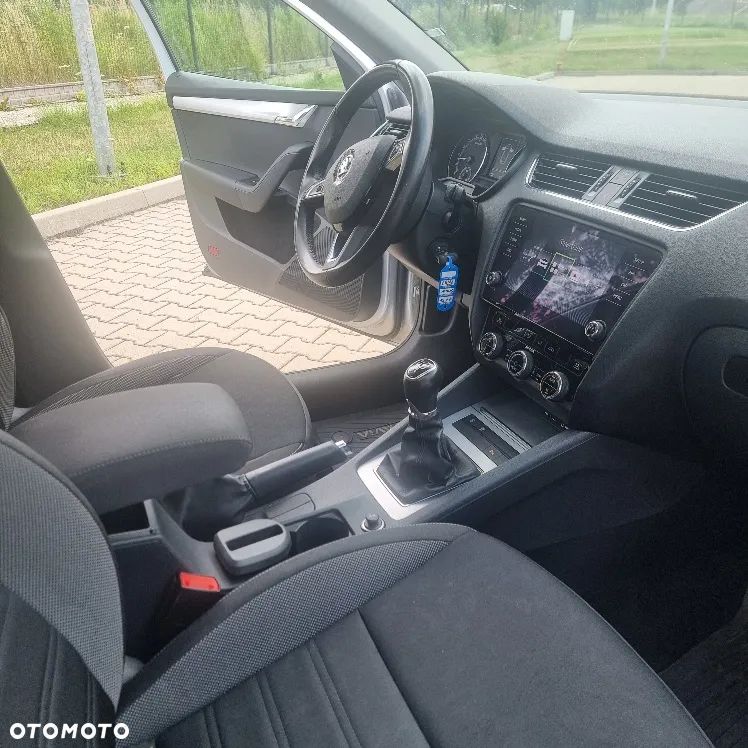 Skoda Octavia 1.6 TDI Ambition - 31