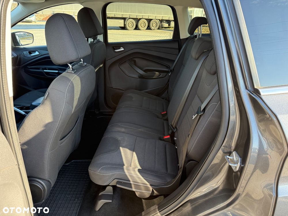 Ford Kuga 1.5 EcoBoost 2x4 Titanium - 17