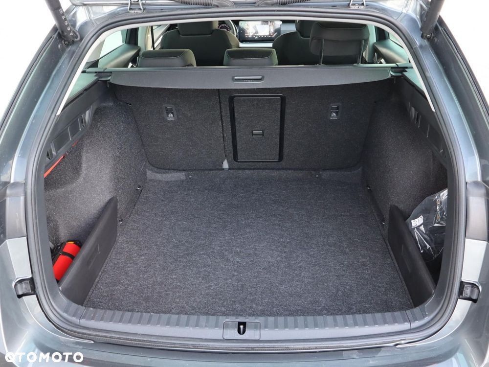Skoda Octavia 1.5 TSI Selection - 9