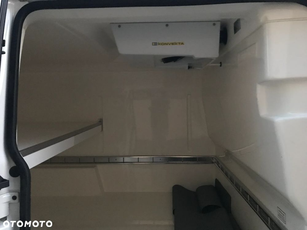 Volkswagen Transporter - 10