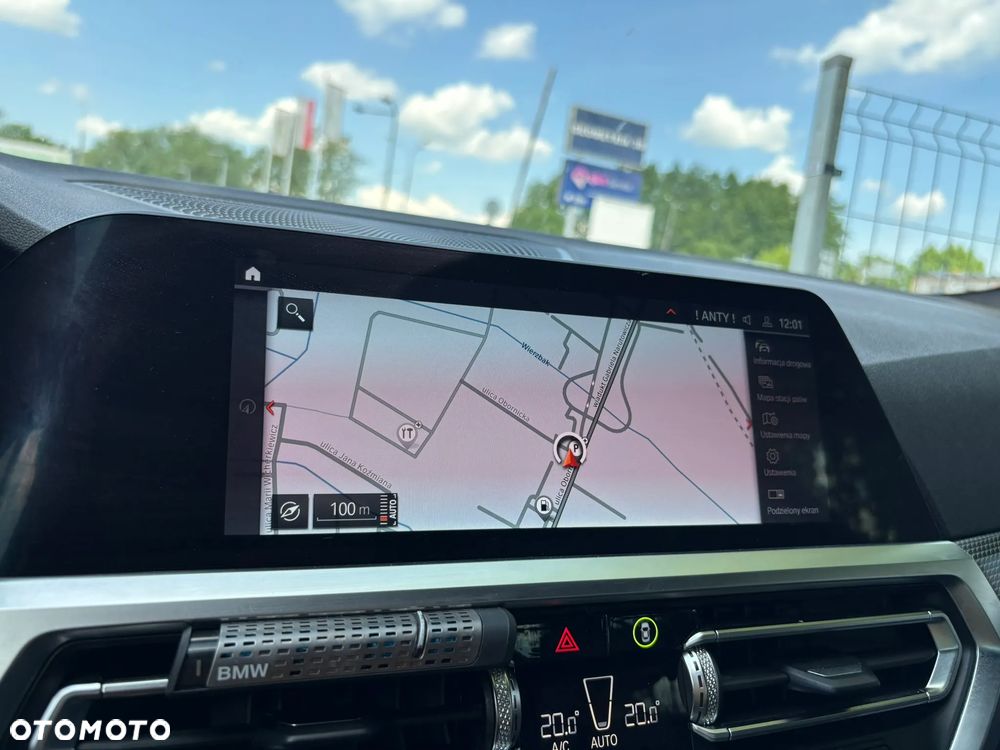 BMW Seria 3 320d xDrive mHEV sport - 18