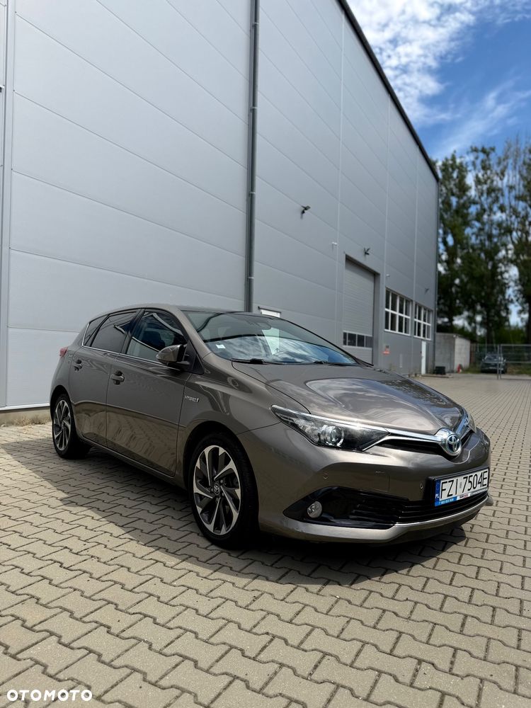 Toyota Auris 1.8 HSD Sol - 6
