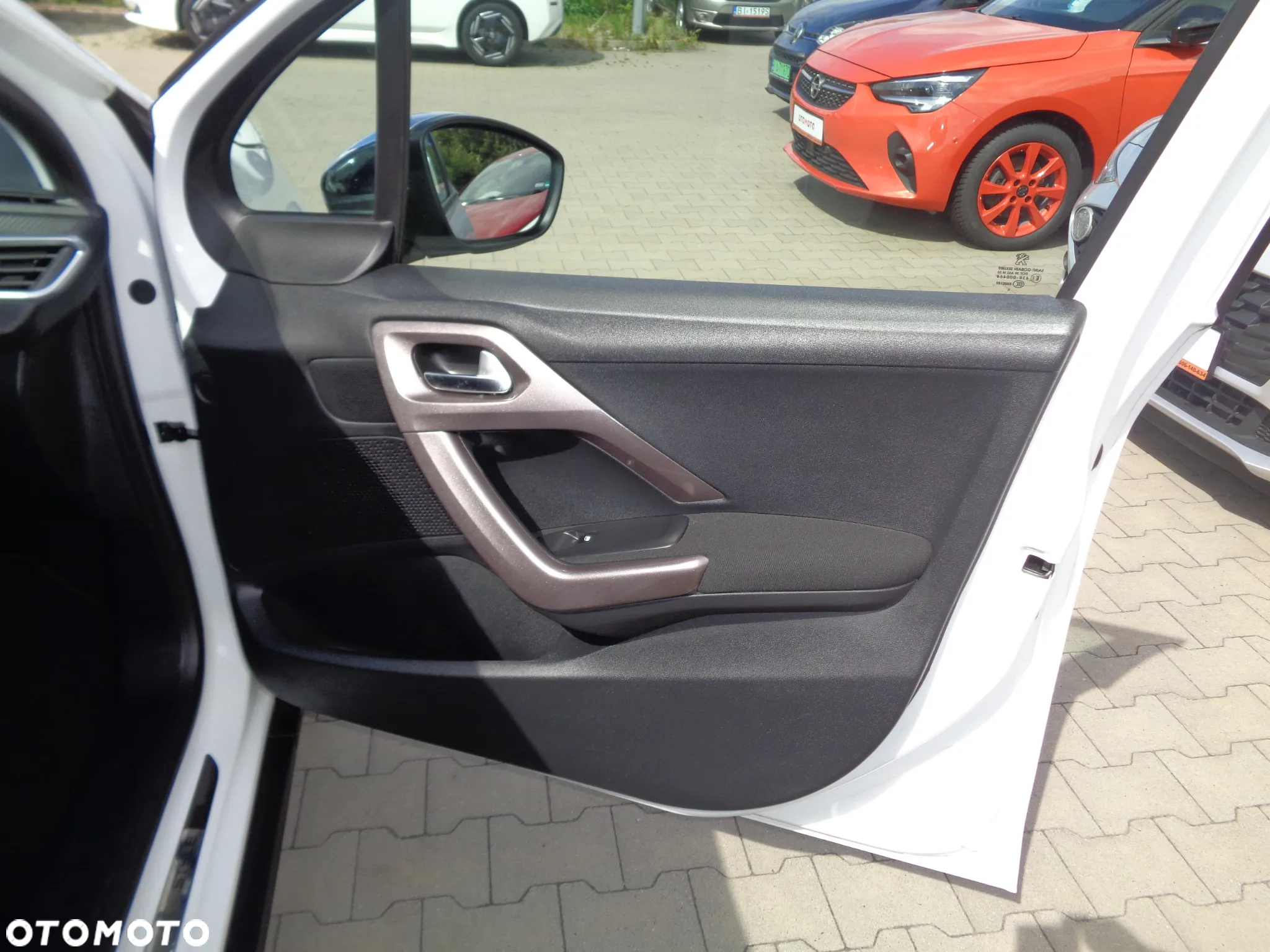 Peugeot 2008 1.2 Pure Tech Style - 22