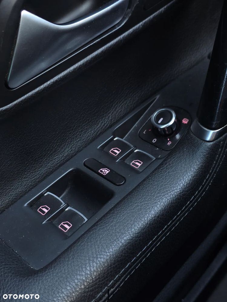 Volkswagen Passat CC 2.0 TDI DSG Individual - 29