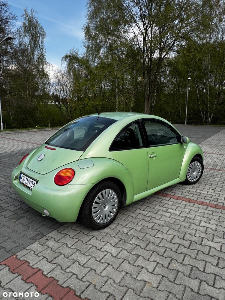 Volkswagen New Beetle - 9