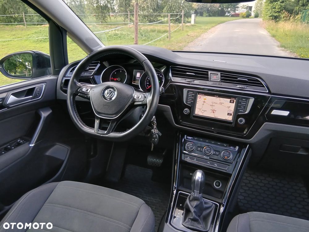 Volkswagen Touran 2.0 TDI SCR DSG Highline - 22