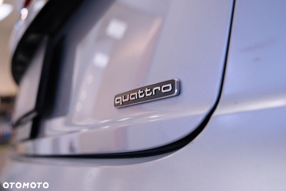 Audi Q8 55 TFSI quattro tiptronic - 11