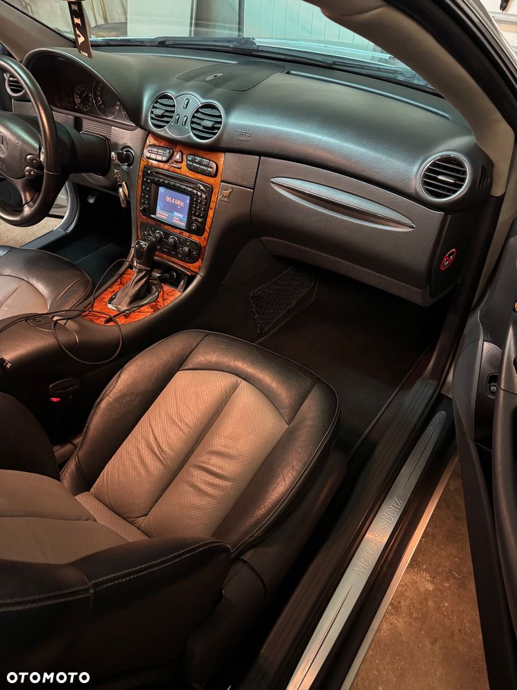 Mercedes-Benz CLK 320 - 12