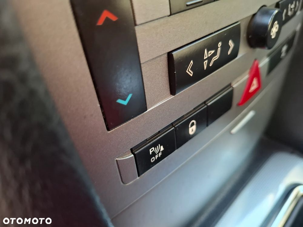 Peugeot 407 2.0 HDI Premium - 32