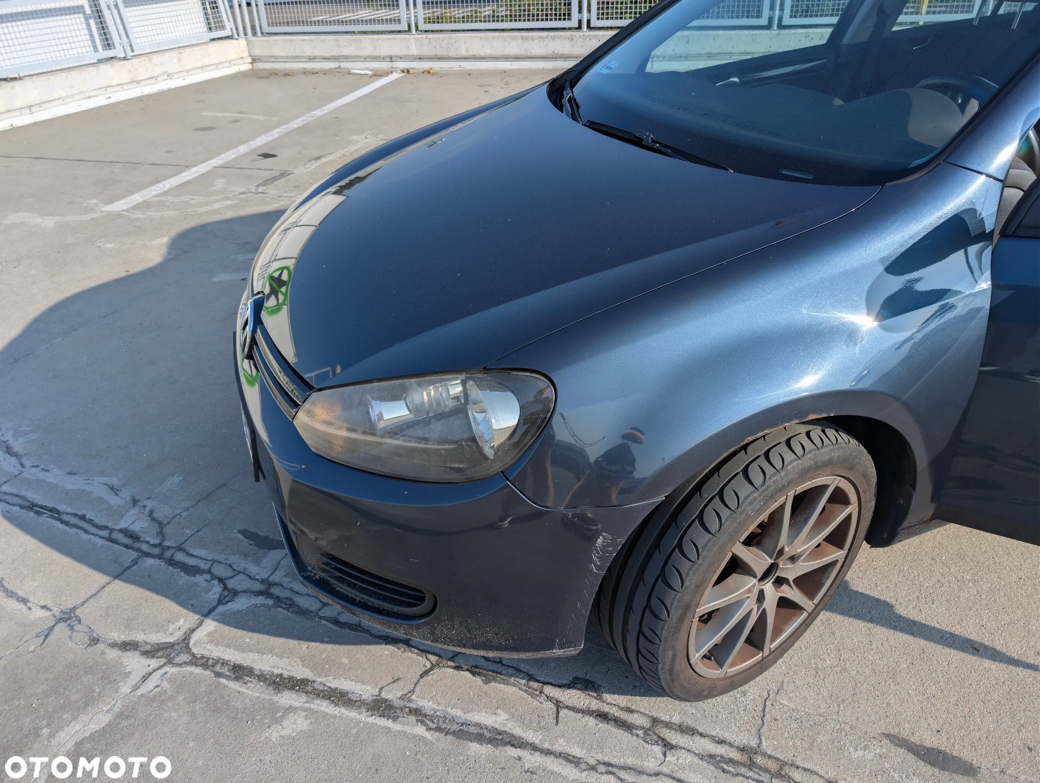 Volkswagen Golf - 2
