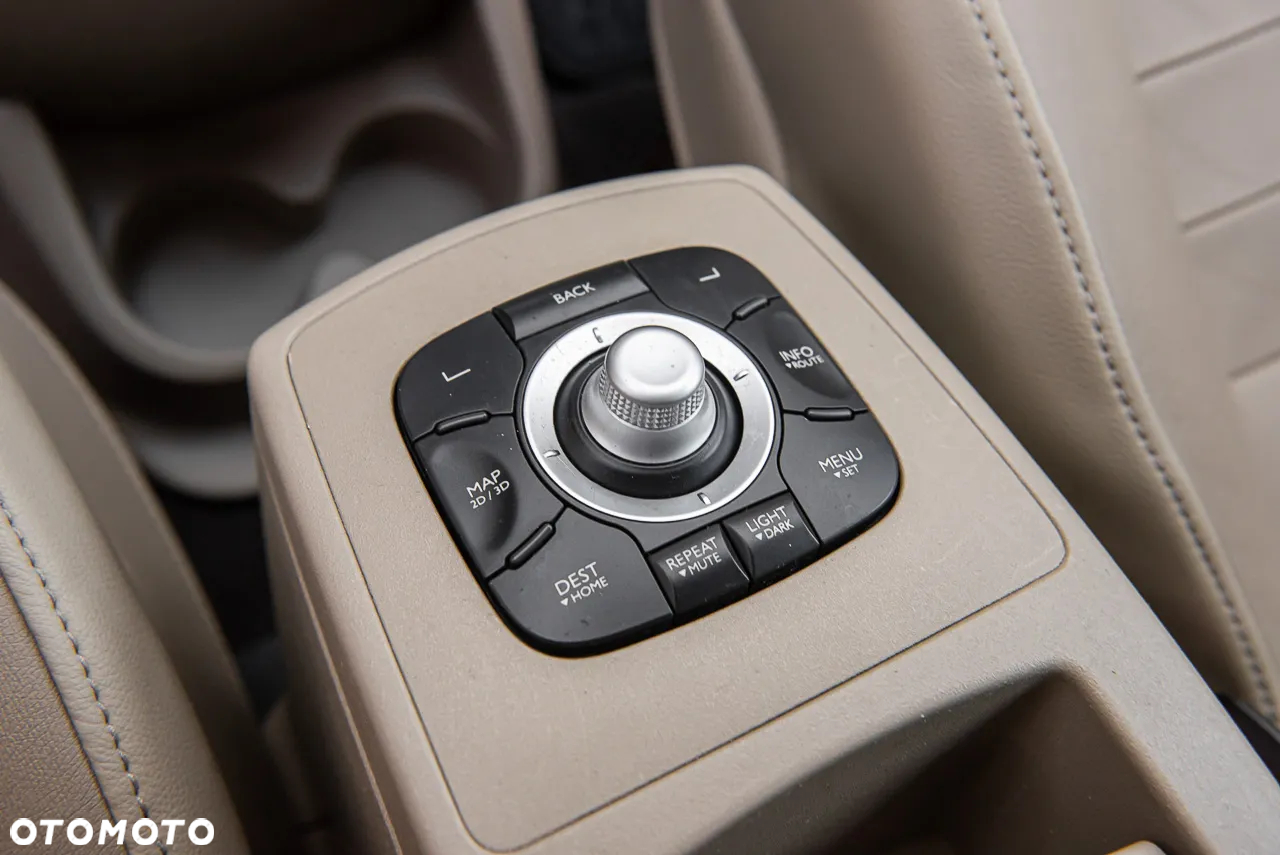 Renault Grand Scenic - 21