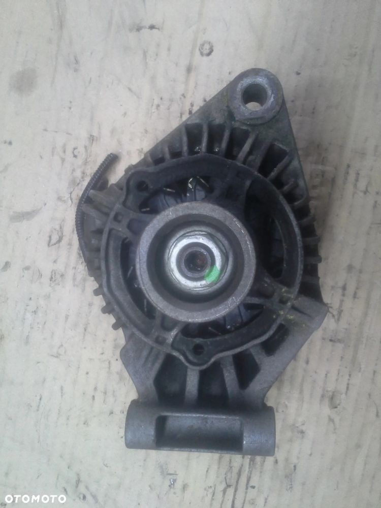 Ford Fokus II 1.6 benzyna alternator - 7