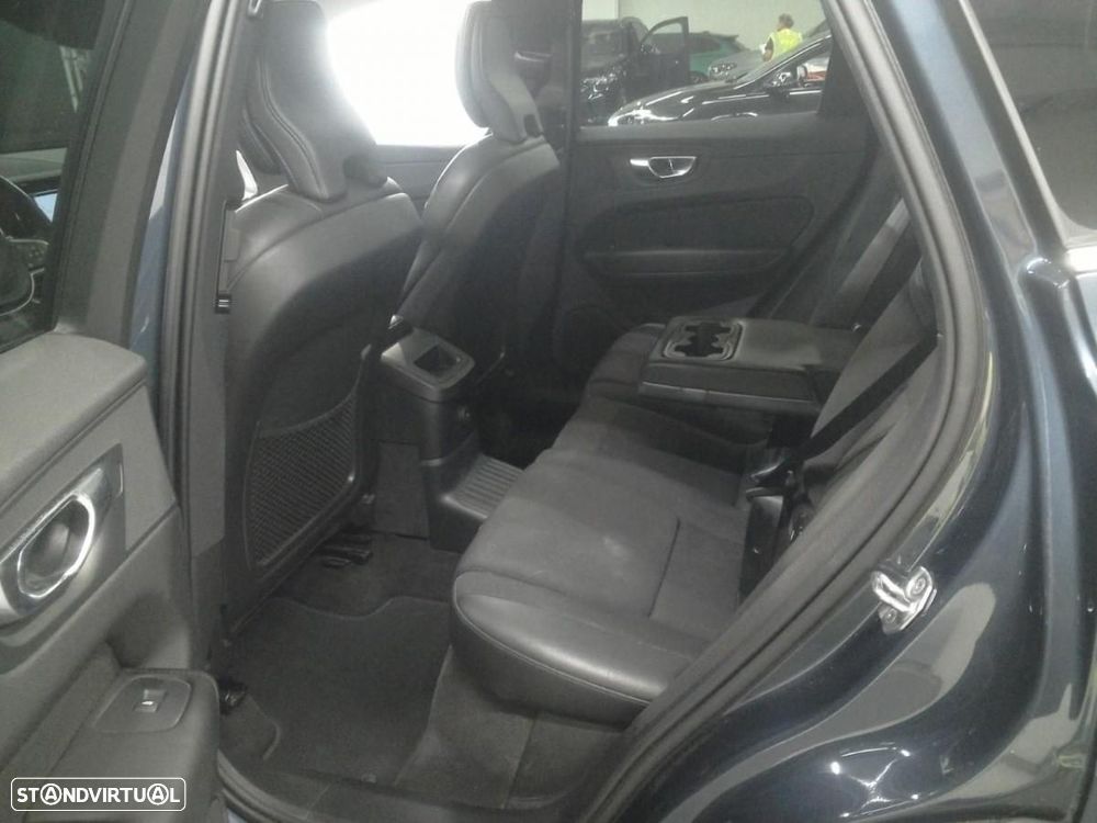 Volvo XC 60 2.0 T8 PHEV Inscription Expression AWD - 4