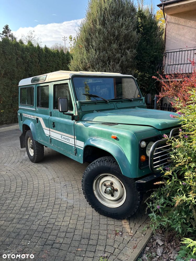 Land Rover Defender - 2