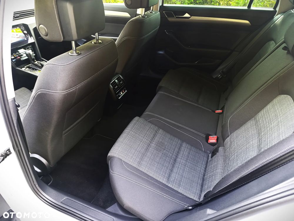 Volkswagen Passat 2.0 TDI Business DSG - 20