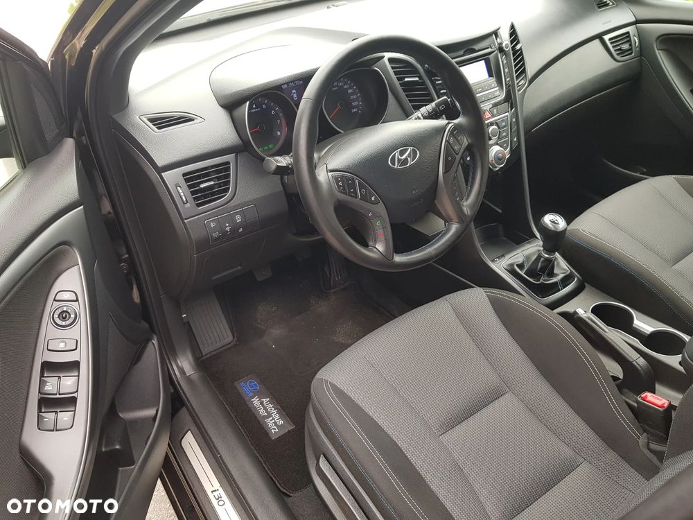 Hyundai i30 blue 1.4 Style - 16