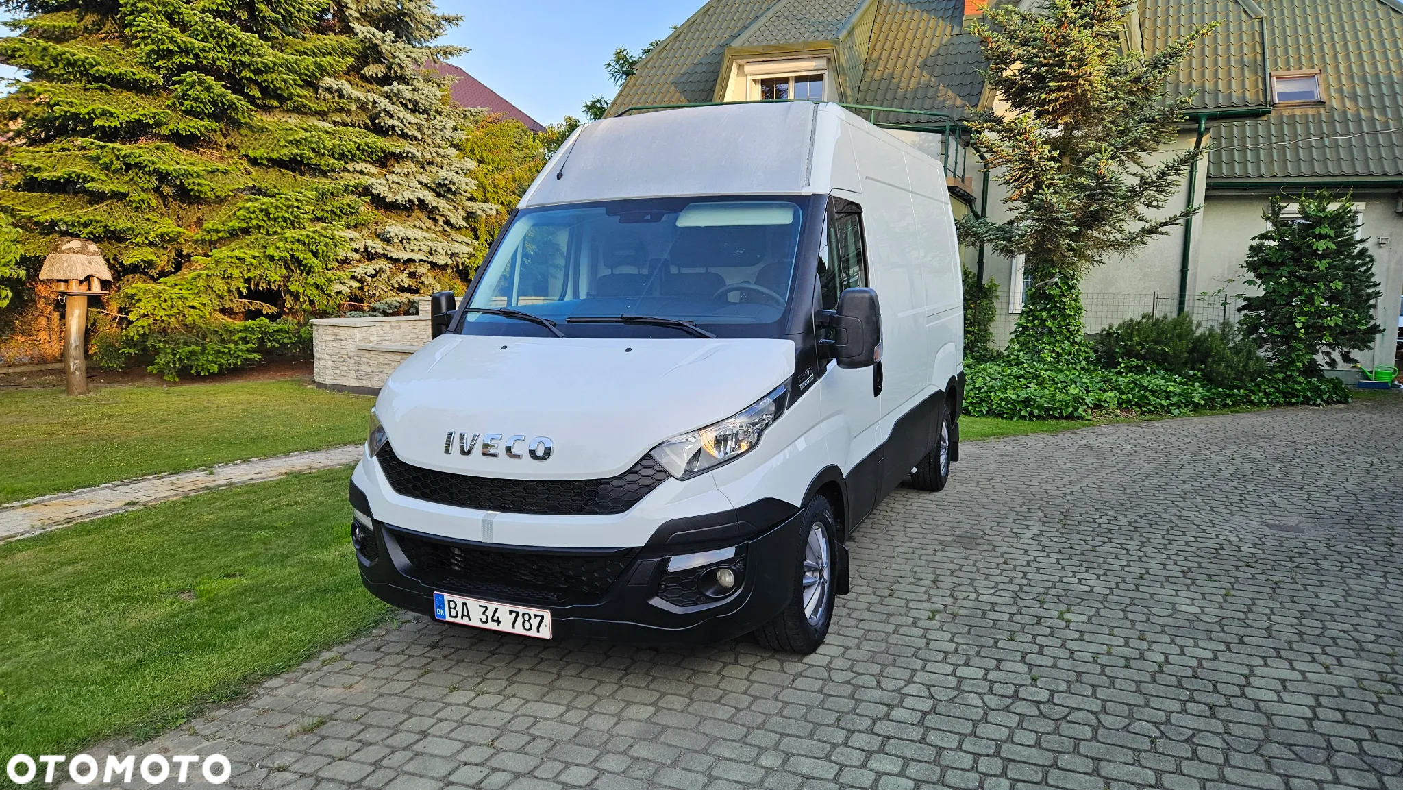 Iveco Daily 35S17 3,0D HI-MATIC - 2