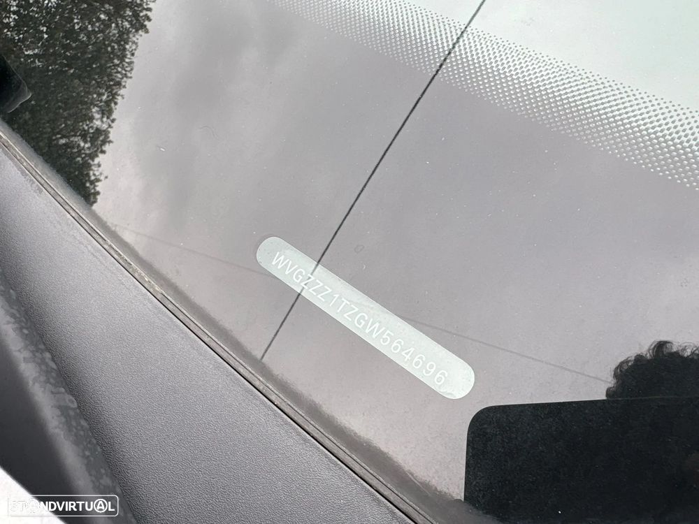 VW Touran 1.6 TDI Highline DSG - 22