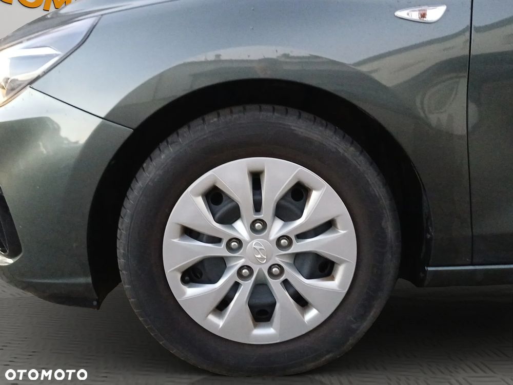 Hyundai i30 1.5 DPI Classic + - 9