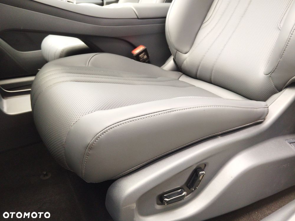 Geely Starray EM-i 1.5 PHEV Max DHT - 13