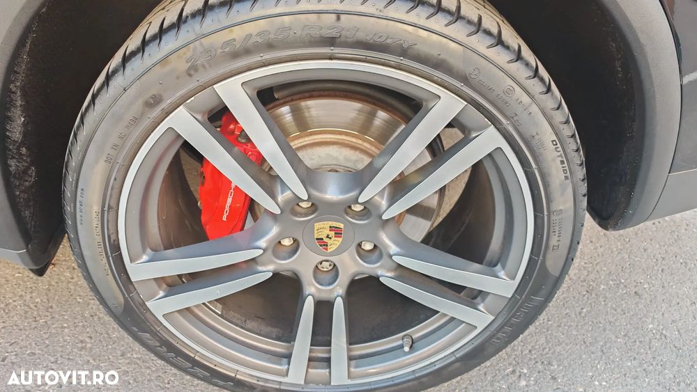 Porsche Cayenne Turbo - 5