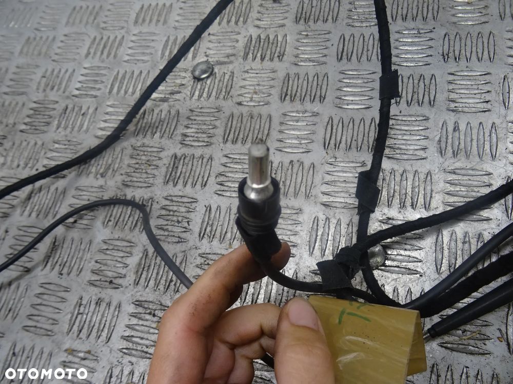 FIAT DOBLO I LIFT 04-10 1.9 JTD ANTENA DACHOWA - 2