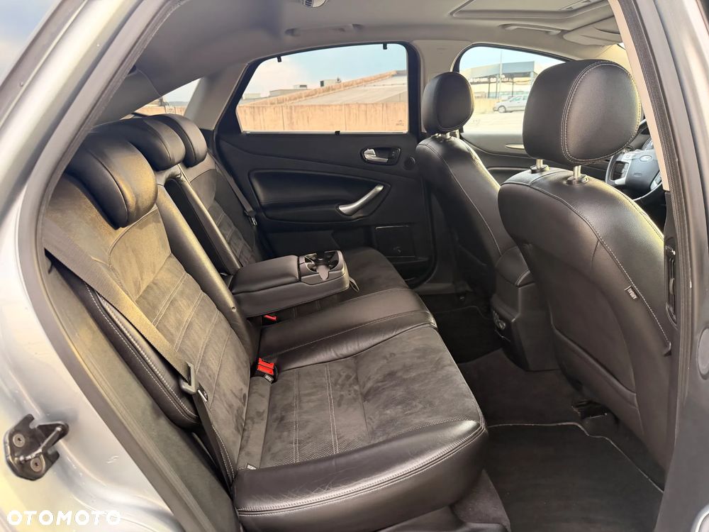 Ford Mondeo 2.5 Titanium S - 16