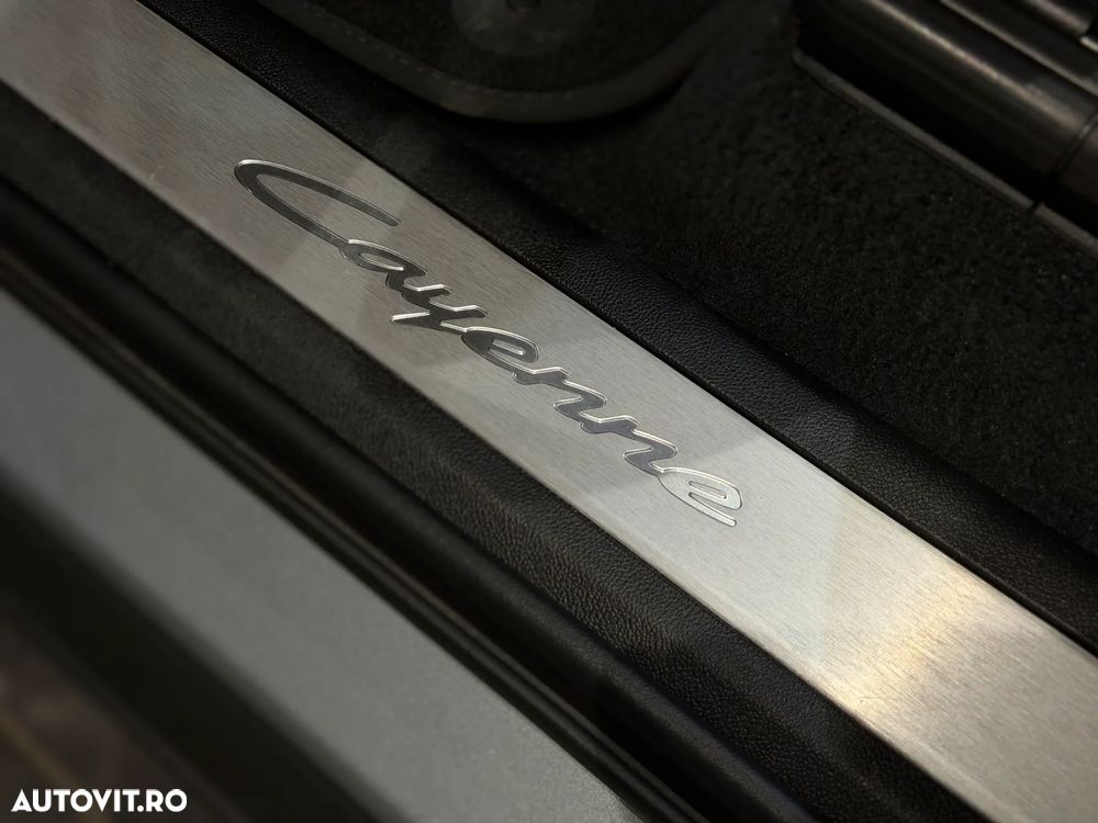 Porsche Cayenne - 25