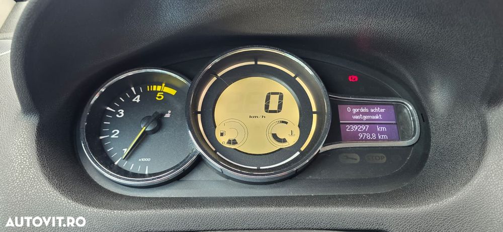 Renault Megane - 19