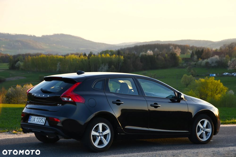 Volvo V40 D4 Momentum - 8