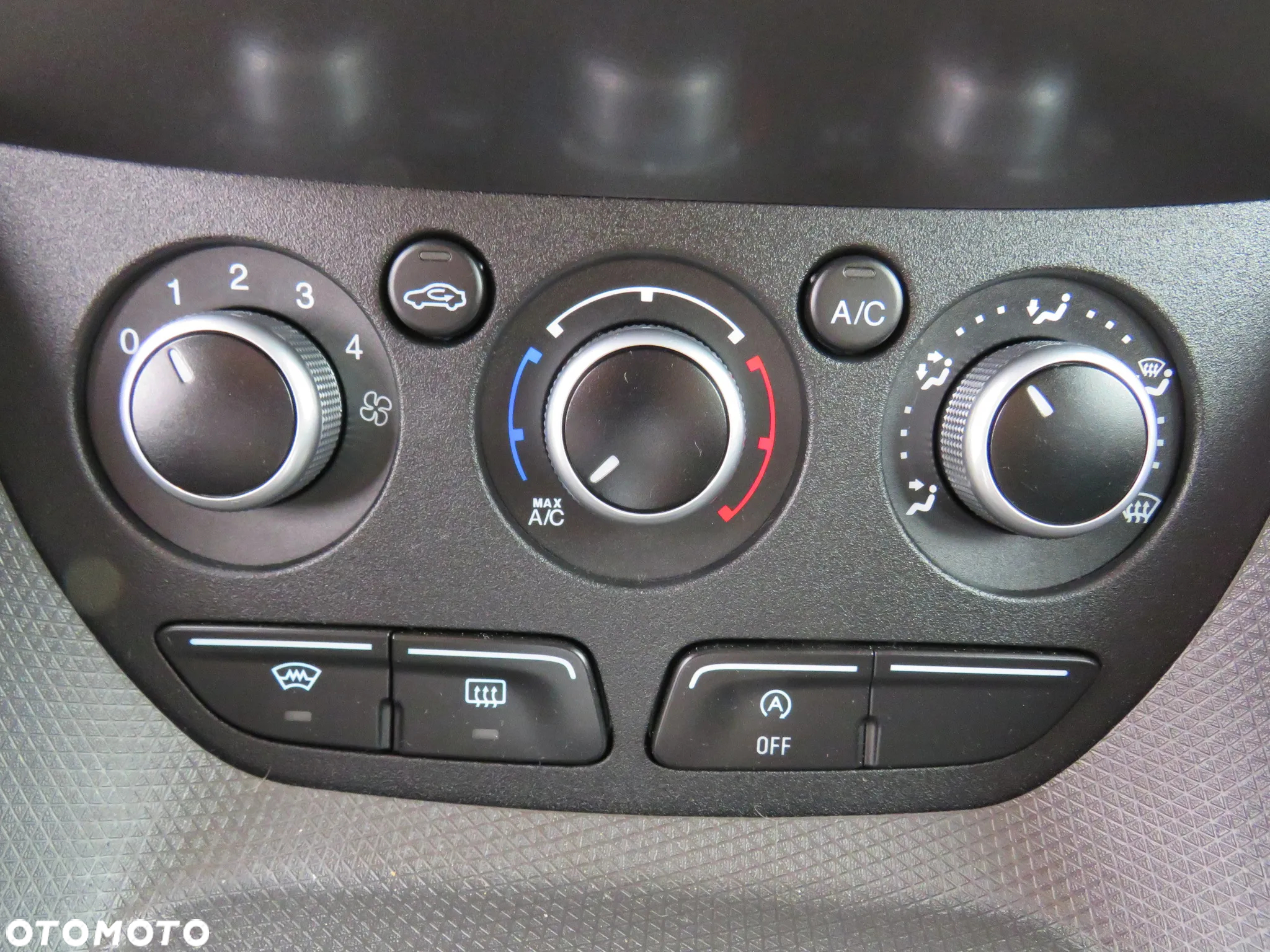 Ford Tourneo Connect 1.0 EcoBoost Start-Stop Trend - 25