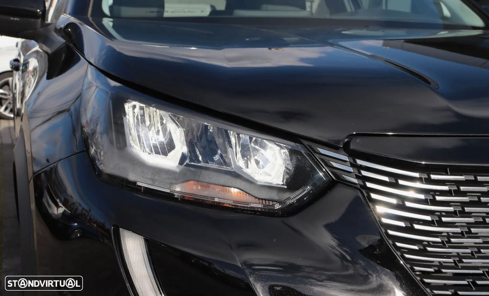 Peugeot 2008 1.2 PureTech Allure EAT8 - 7
