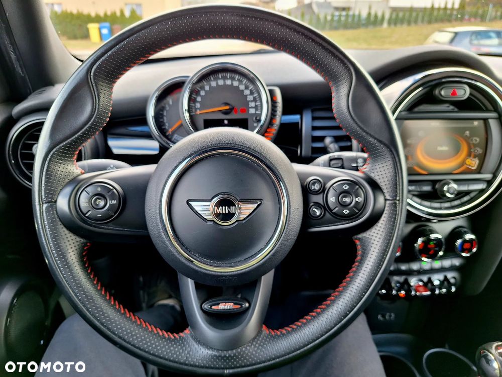 MINI Cooper 60 Years Chili - 36