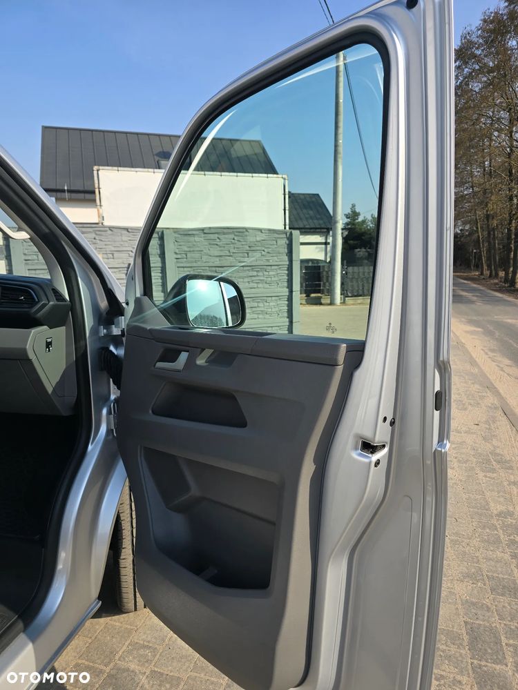 Volkswagen Transporter T6.1 - 15