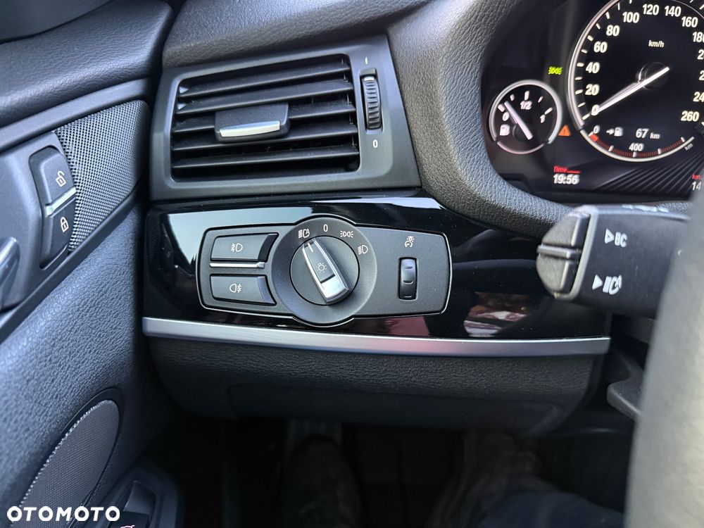 BMW X3 xDrive28i Sport-Aut xLine - 30