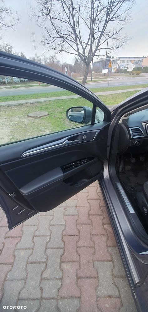 Ford Mondeo 2.0 TDCi Titanium - 4