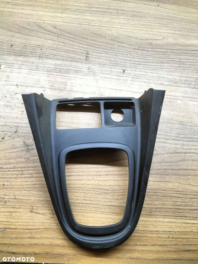 HYUNDAI MATRIX RAMKA RADIA PANEL TUNEL LISTWY - 1