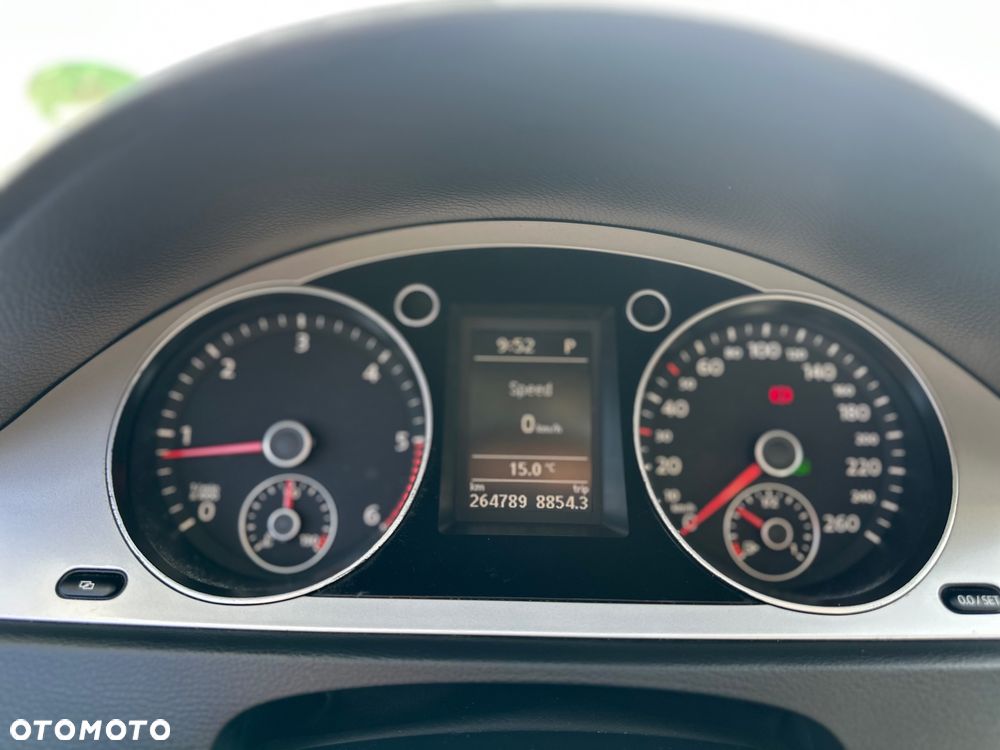 Volkswagen Passat - 21