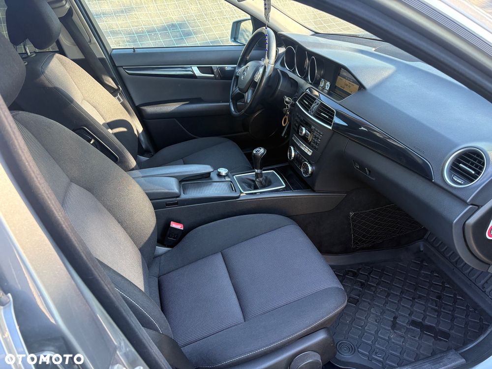 Mercedes-Benz Klasa C 200 CDI DPF BlueEFFICIENCY Special Edition - 10