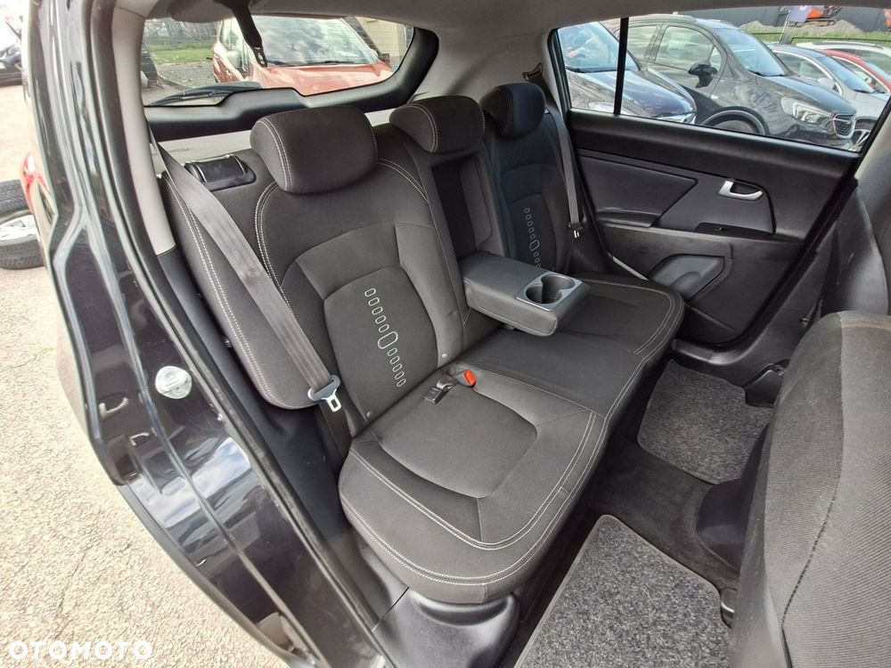 Kia Sportage 1.6 GDI M 2WD - 24