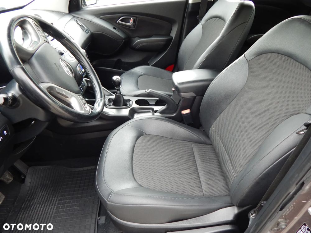 Hyundai ix35 1.6 2WD UEFA EURO 2012 Edition - 12