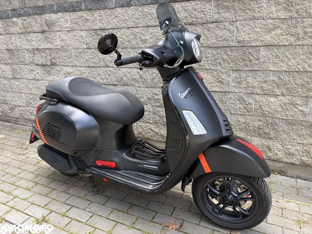 Vespa GTS - 25