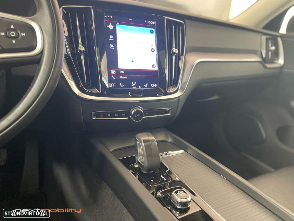 Volvo V60 2.0 B4 Momentum Plus Geartronic - 18