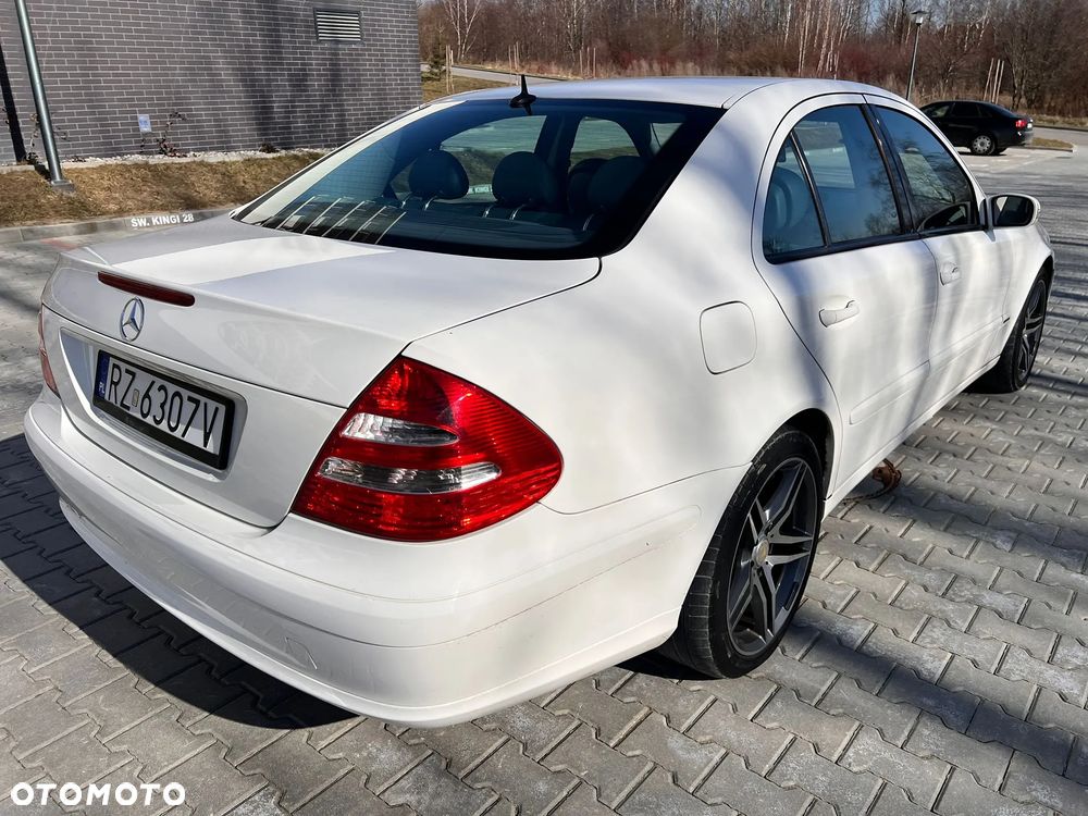 Mercedes-Benz Klasa E 280 CDI T Elegance - 5