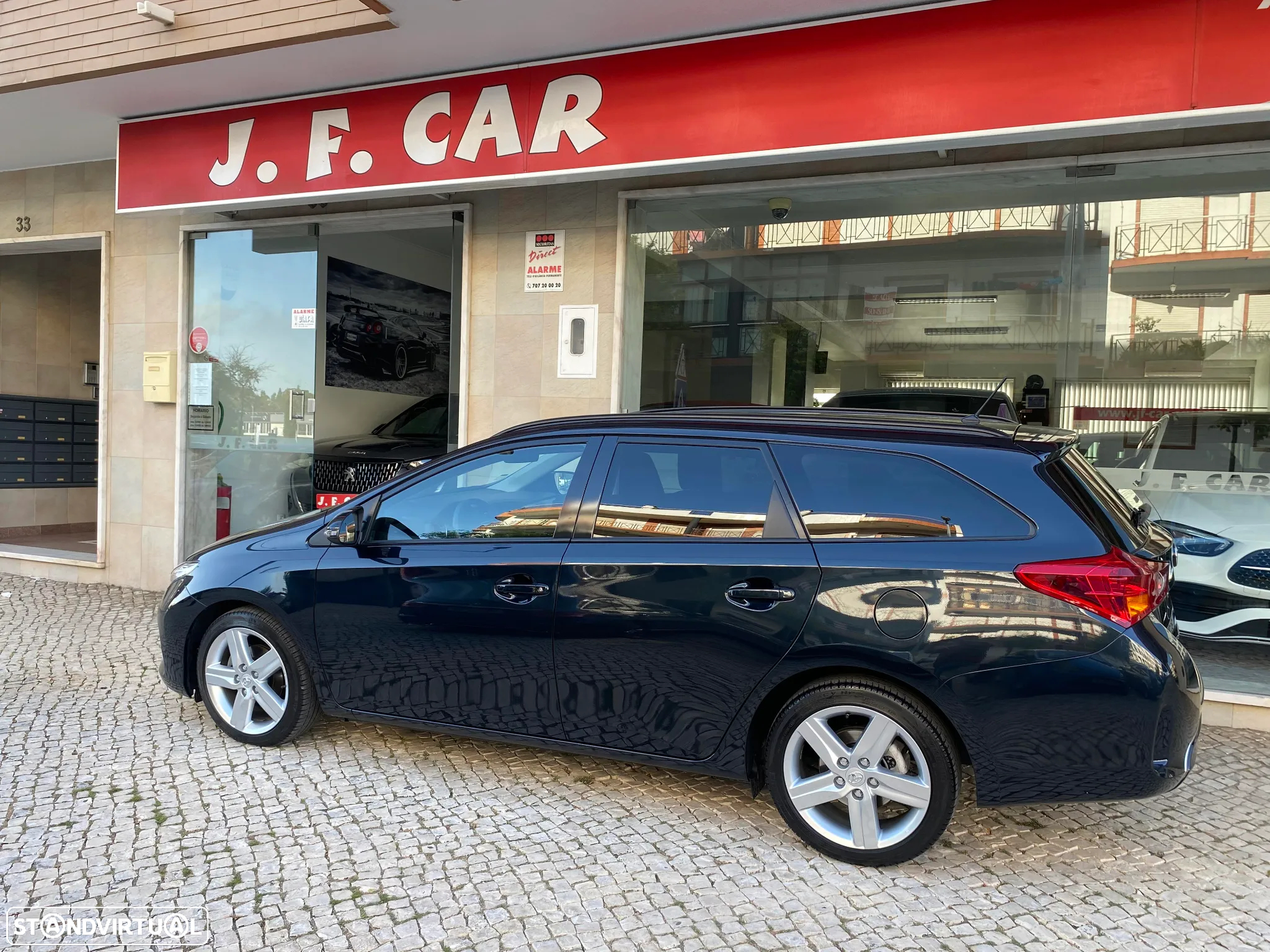 Toyota Auris Touring Sports 1.4 D-4D Com+P.Sport - 4